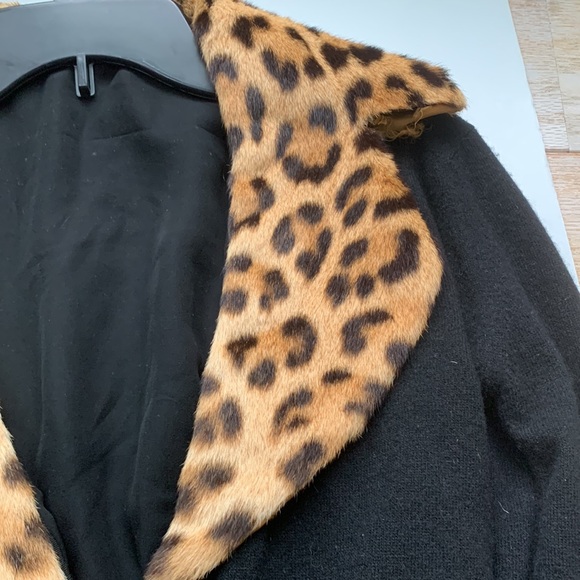 Vintage Luxury Garage Sale Real Fur Leopard🐆Animal Print Cropped Black Cardigan - Picture 14 of 15